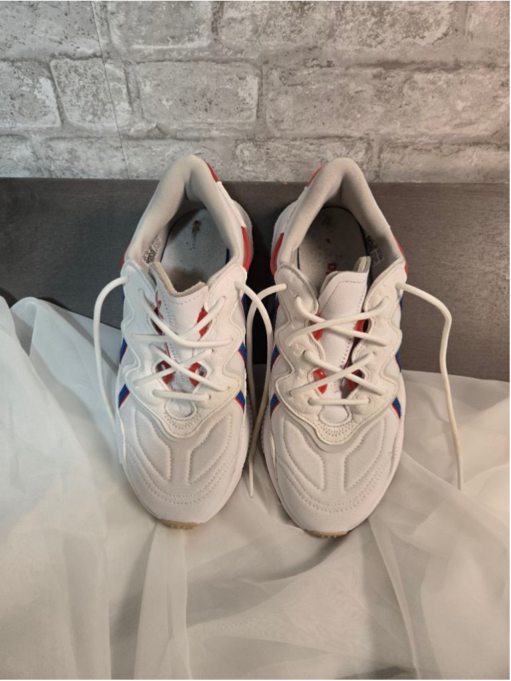 Women's Adidas Ozweego White Red Blue Athletic Shoes 5.5